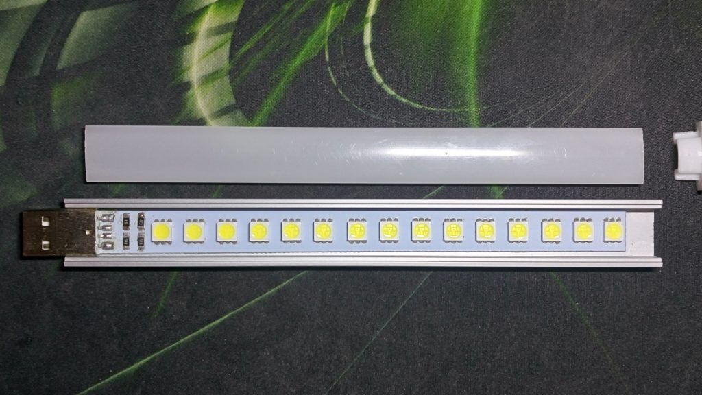 USB LED LAMP 15x5050 CLOSE-UP 1